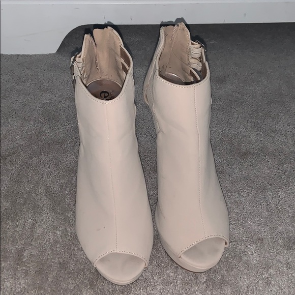 High heels!! - Picture 4 of 6